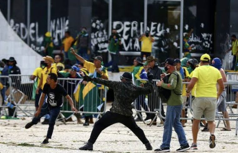 ESTRUTURA ILEGÍTIMA NA POLÍCIA MILITAR BRASILEIRA QUE PRECISA SER ENFRENTADA